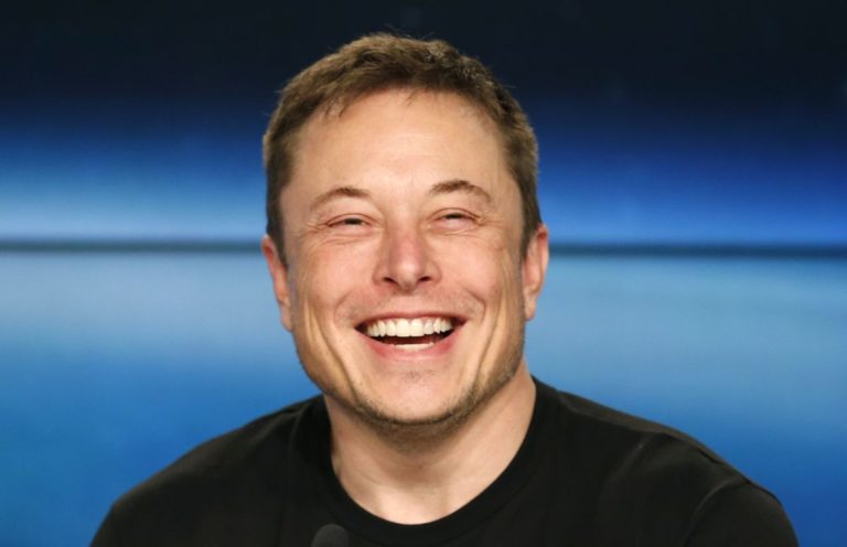 Elon Musk hace públicas las patentes de Tesla para luchas contra el cambio climático